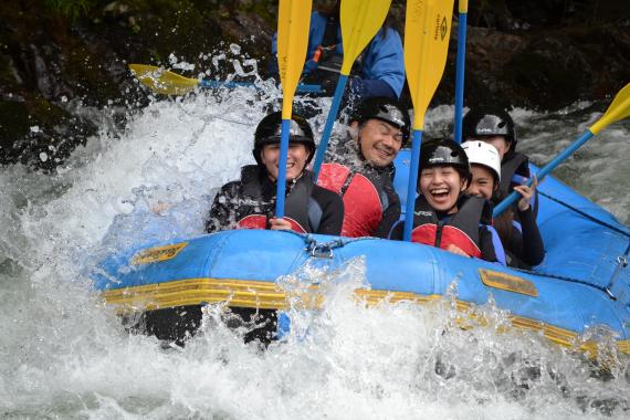 Cold weather rafting near Furano- let us take care of everything!