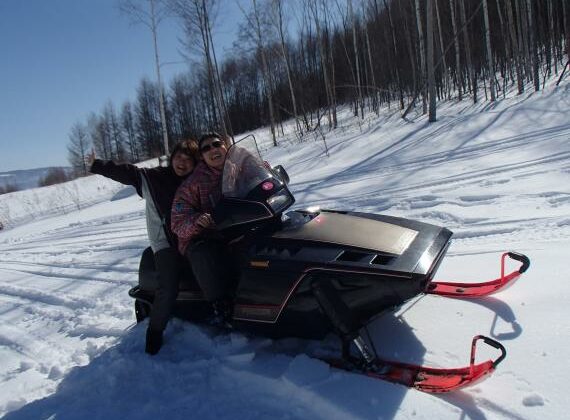 A Day of Snow Activities with a Guide in Furano!